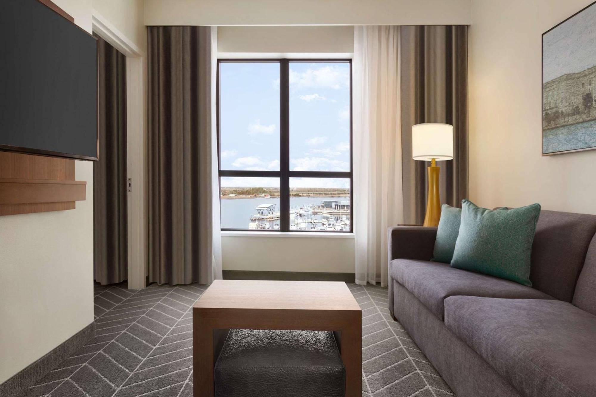 Embassy Suites By Hilton Wilmington Riverfront Eksteriør bilde