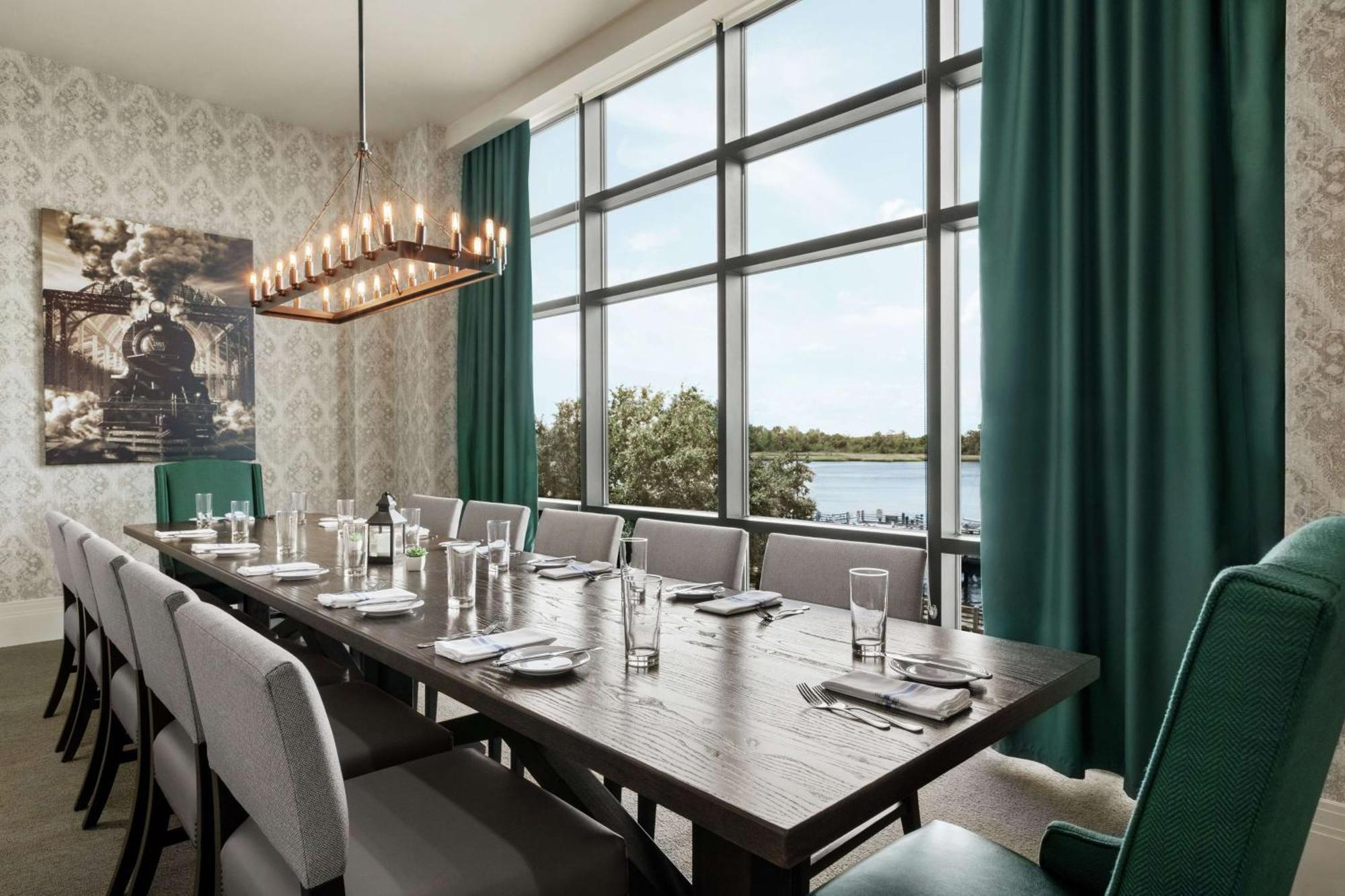 Embassy Suites By Hilton Wilmington Riverfront Eksteriør bilde