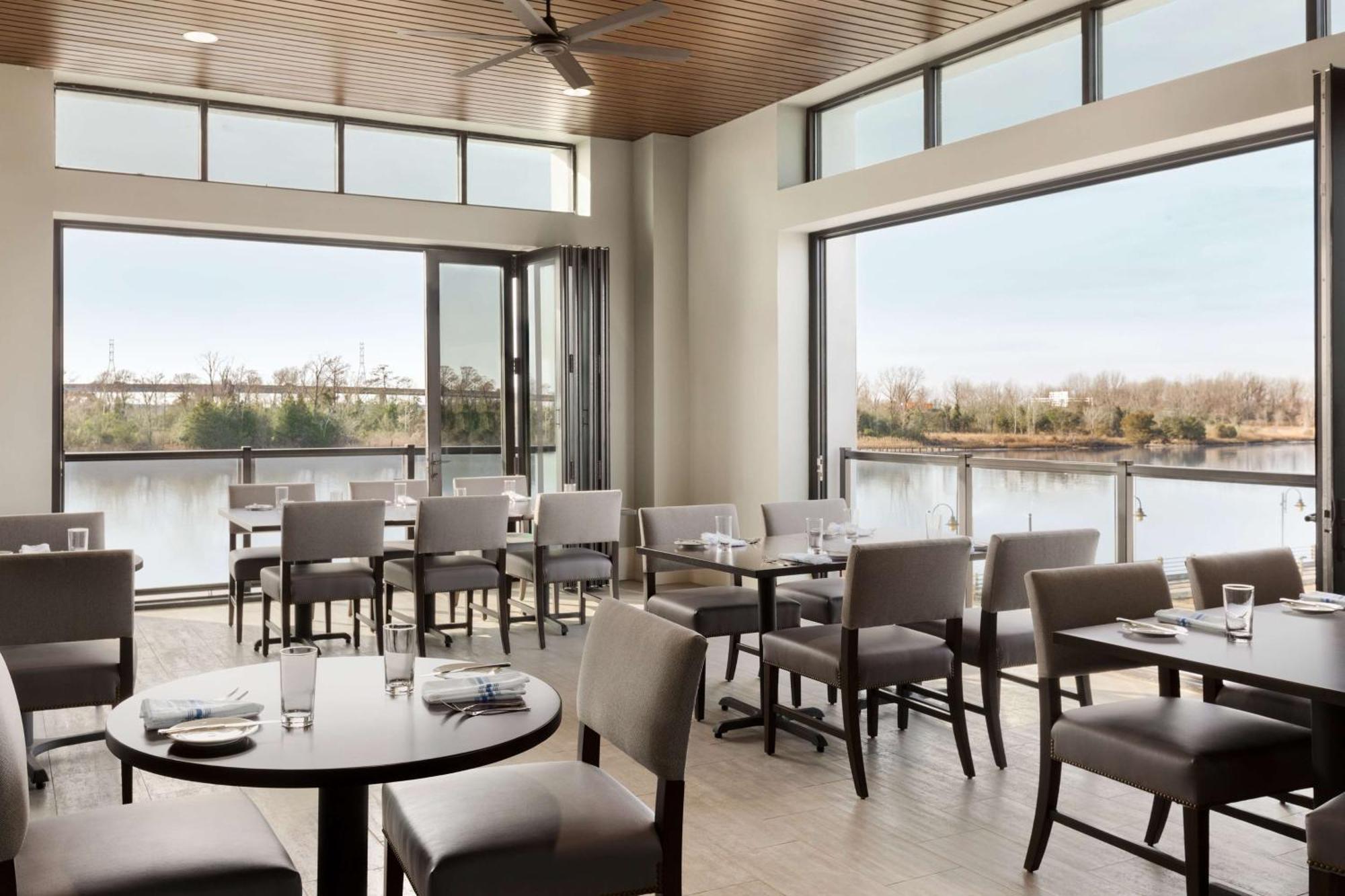 Embassy Suites By Hilton Wilmington Riverfront Eksteriør bilde